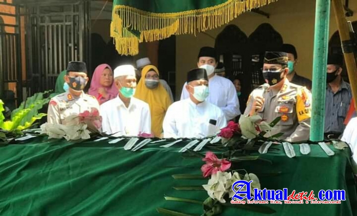 Kapolres Tebing Tinggi Melayat Di Rumah Tokoh Masyarakat
