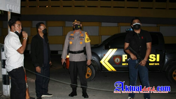 Kapolresta Pekanbaru Memastikan Keamanan Pemakaman Ustadz Tengku Zulkarnain