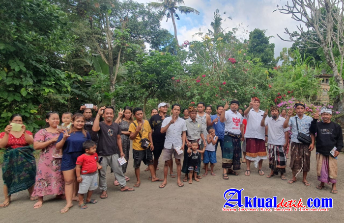 Senyum Bahagia Warga Br. Bonyoh Perasan, Suryawan Giri Realisasikan Pemasangan 25 Tiang Listrik