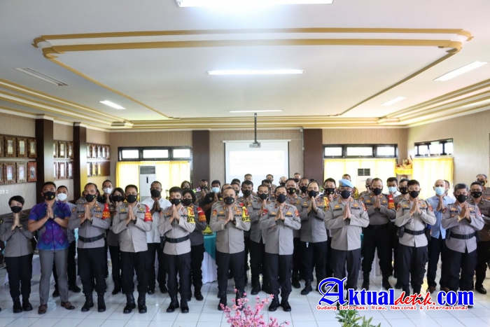 Wakapolda Bali Beri Arahan Kepada PJU dan Personel Polres Gianyar