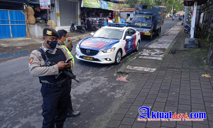 Polres Gianyar Kawal Pendistribusian Vaksin Covid-19 Dari Dinkes Provinsi Bali