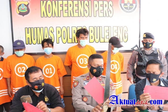 Kapolsek Seririt Amankan Pick Up L 300 dan 5 Pelaku Ilegal Loging