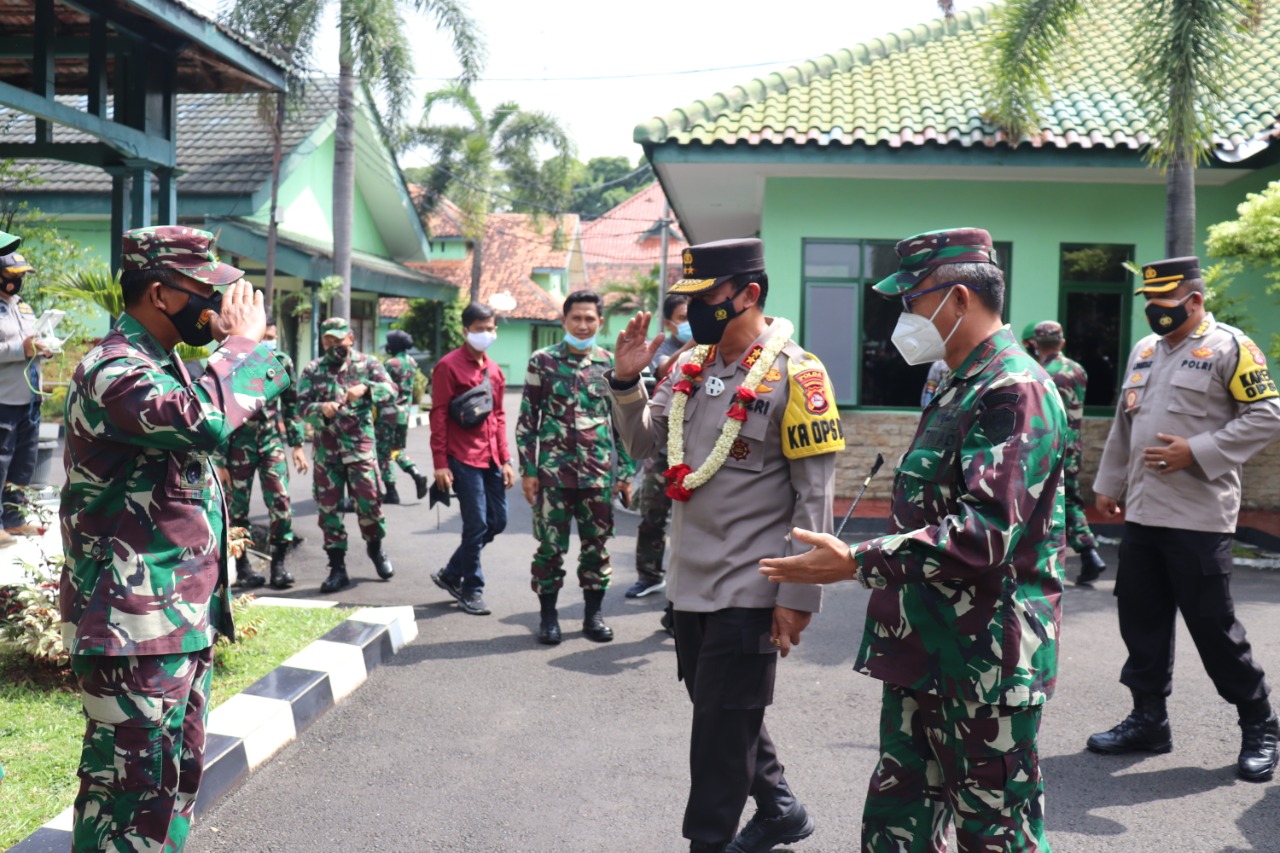 Baru Menjabat, Kapolda Banten Langsung Kunjungi Danrem 064/MY Perkuat Soliditas
