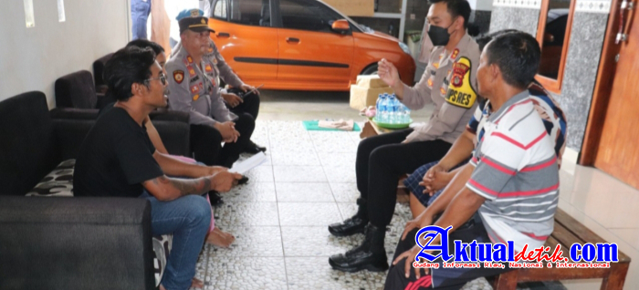 Kapolres Buleleng Sentuh Korban Pelecehan Seksual Berikan Tali Asih