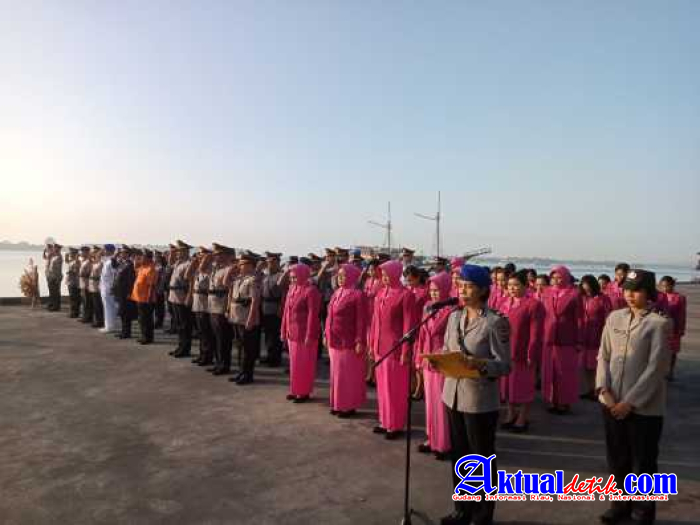 Dalam Rangka Menyambut Hari Bhayangkara Ke 77, Polda Bali Lakukan Tabur Bunga