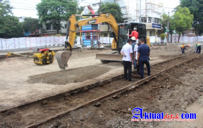 Sejarah Bangkitnya Rel Trem Kuno Dari "Kubur"