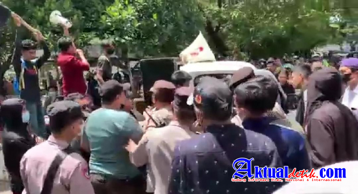 Aliansi Mahasiswa Pemerhati Rakyat Sulsel Tuntut Pihak PT. ISN/Makatex Kosongkan Lokasi