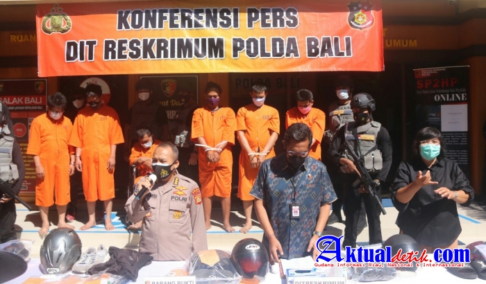 Polda Bali Ungkap Kasus Pembobolan ATM Melalui Ganjal Kartu ATM, Bekuk Enam Pelaku, Satu Di Dor!!