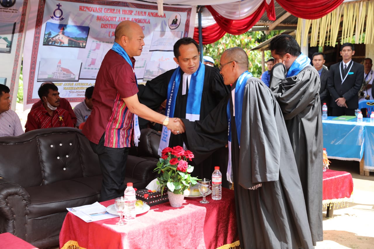 Bupati Tapanuli Utara Hadiri Pesta 150 Tahun Gereja HKBP Janji Angkola Distrik II Silindung.