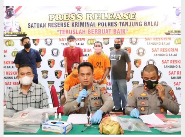 Kapolres tanjung balai paparkan kedua pelaku kasus pembunuhan 