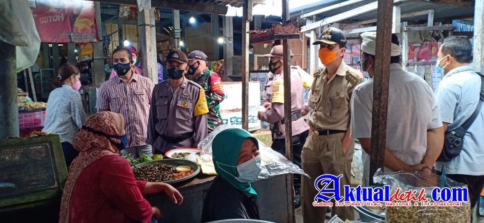 Sasar Pelayanan Publik, Team Yustisi Polres Karangasem dan Instansi Terkait Laksanakan Patroli