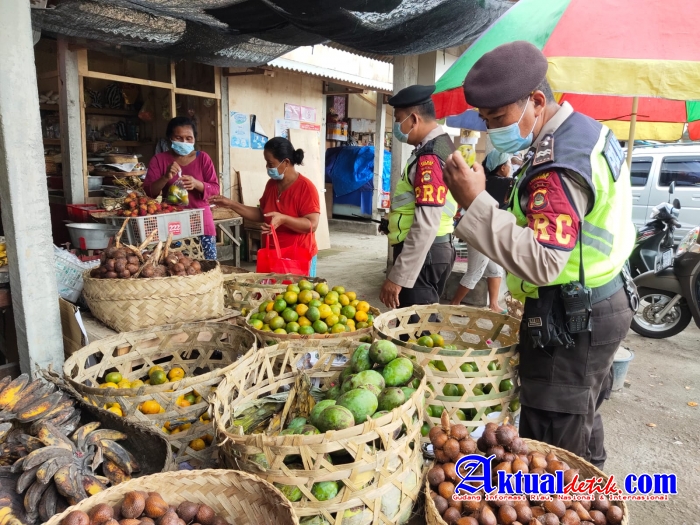 Edukasi Taat Prokes di Pasar Samplangan Dilaksanakan Sat. Samapta Polres Gianyar