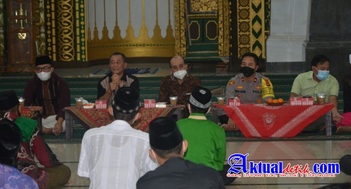 Jalin Silaturahmi, Waka Polres Karangasem Buka Puasa Bersama Di Masjid Baitturahim