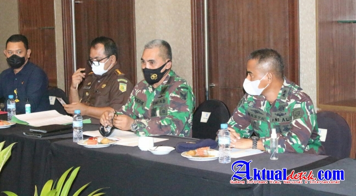Kasi Intel Korem 045/Gaya Hadiri Rapat Penanganan Konflik dan Persoalan Strategis Wilayah Babel