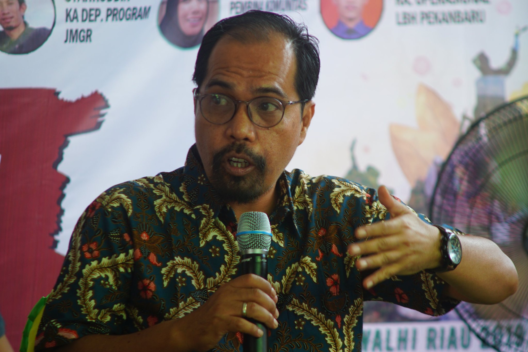 WALHI :Riau Berada Dibawah Ancaman Asap&Corona 