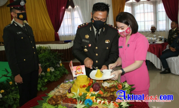 Upacara Hari Bhayangkara Ke 75 Polres Pematang Siantar Laksanakan Secara Virtual