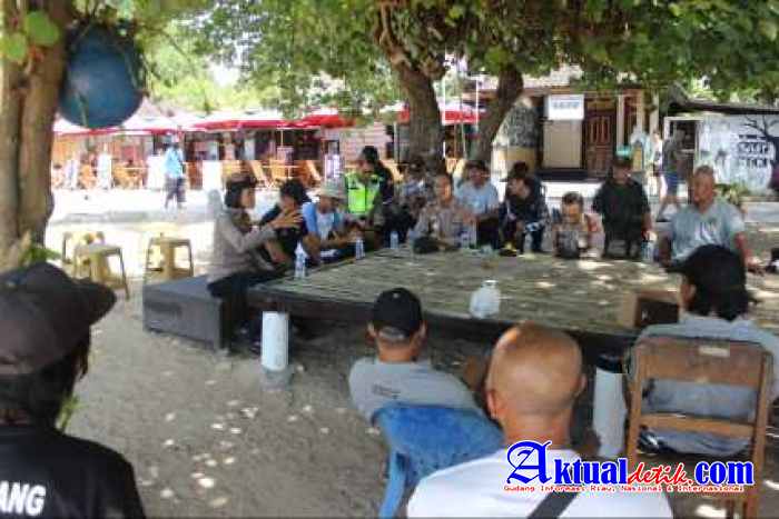 Kapolsek Densel Gelar Jumat Curhat Bersama Kelompok Nelayan Segara Agung Kelurahan Sanur