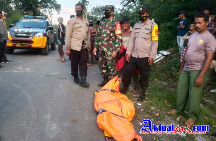 Personil Polres Bener Meriah Evakuasi Mayat Diduga Korban Pembunuhan