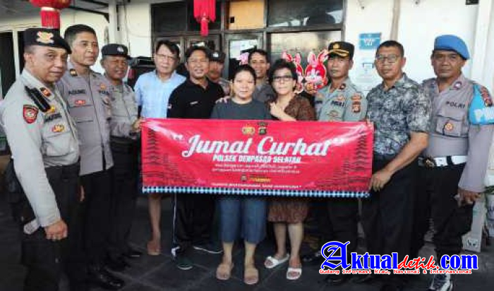 Melalui Jumat Curhat, Polsek Densel jalin Silaturahmi Dan Tampung Keluhan Warga