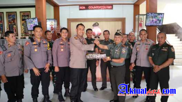 Berikan Surprise Kepada Kapolres Tabanan, Dandim 1619/Tabanan Ucapkan HUT Bhayangkara Ke-77