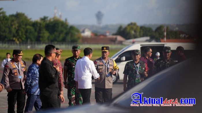 Kapolda Bali Dampingi Kapolri dan Panglima TNI Sambut Kedatangan Presiden RI