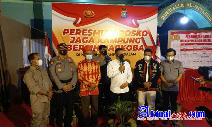 Kapolda Riau Resmikan Pos Kampung Tangguh Bersih Narkoba di Kelurahan Kampung Dalam