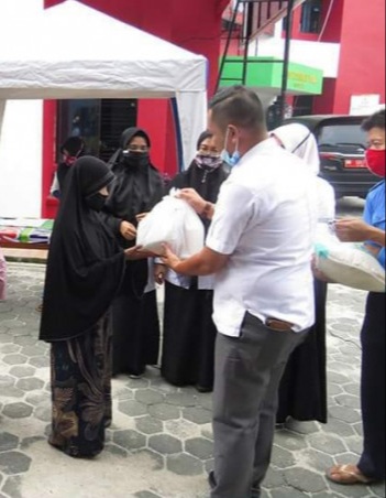 Disketapang Pekanbaru Salurkan Zakat Kepada Masyarakat