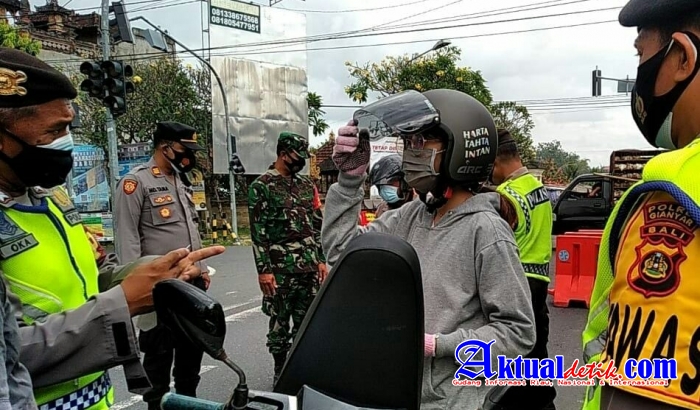 Polres Gianyar dan Jajaraan Perketat di Setiap Pos, Guna Tekan Mobilitas Masyarakat