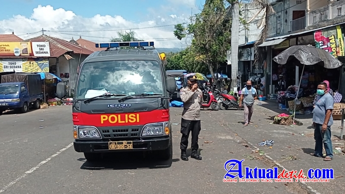 Sat.Binmas Polres Karangasem Giat Penerangan Keliling Guna Menekan Penyebaran Covid-19 Menuju Endemi