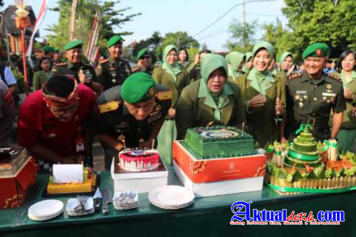 Dandim dan Forkopimda Kab Tabanan Berikan Surprise Tumpeng dan Kue Ulang Tahun Kepada Danrem 163/WSA
