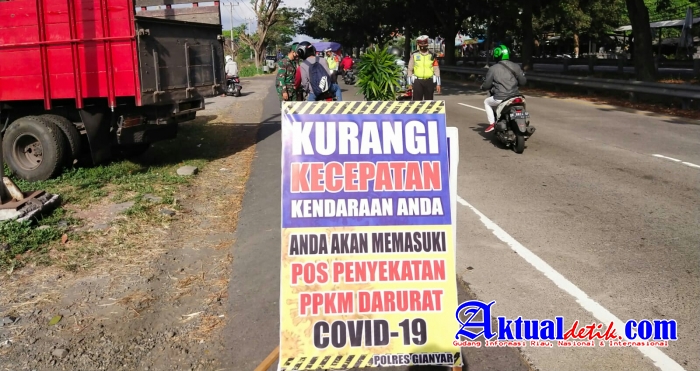 "Weekend" Polres Gianyar Perketat Penyekatan