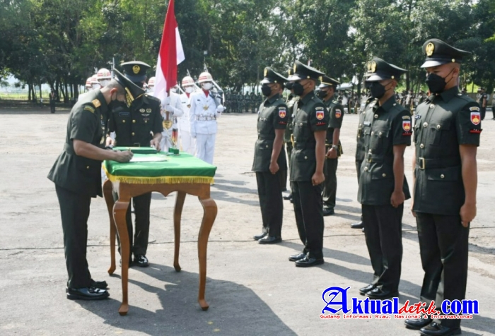 Kasdam IV/Diponegoro Lantik 567 Mantan Siswa Menjadi Prajurit Dua 