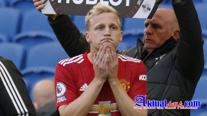 Aksi Van de Beek Sebagai Penyelamat Belanda, Akankah Solskjaer Membuka Pintu ? 