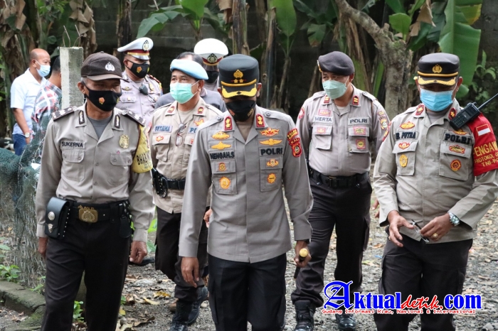 Kapolres Klungkung Didampingi Kapolsek dan PJU Cek Lahan Pembangunan Kantor Polsek Klungkung