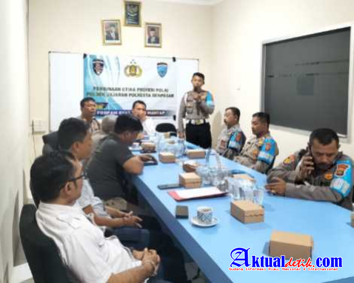 Sampaikan Pembinaan Tentang Etika Profesi Kepolisian, Propam Polresta Denpasar Sambangi Polsek Benoa