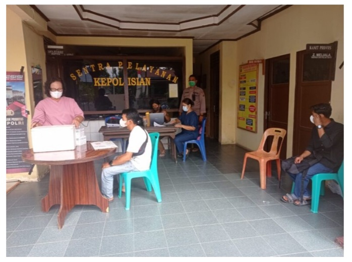 Polsek Biru Biru Door To Door Ajak Masyarakat Vaksinasi