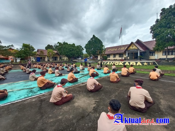 Asah Kemampuan Anggota Saka Bhayangkara, Sat Binmas Polres Melawi Gelar Latihan Bersama...