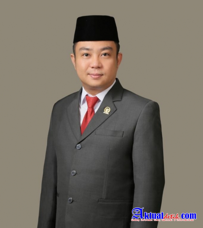 Senator Alexander Pertanyakan Kompensasi Yang Mana Dipersoalkan Dari KIP Paramruay 3