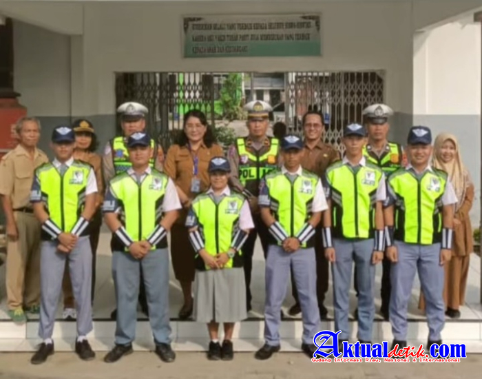 Satuan Lalu Lintas Polres Pelabuhan Belawan Latih PKS di SMA Negeri 9 Medan