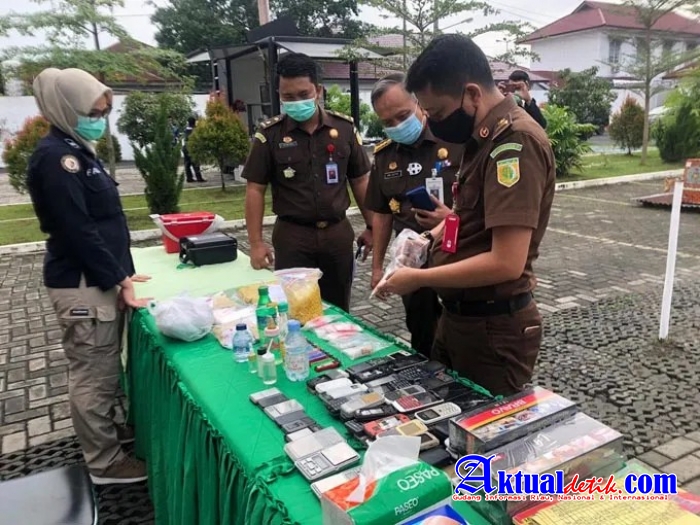 Kejari Deli Serdang Musnahkan Sejumlah Barang Bukti