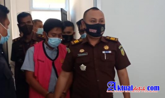 Kasi Pidsus Kejari Pelalawan Tahan Tersangka Korupsi 3,8 Miliar di BUMD Pelalawan