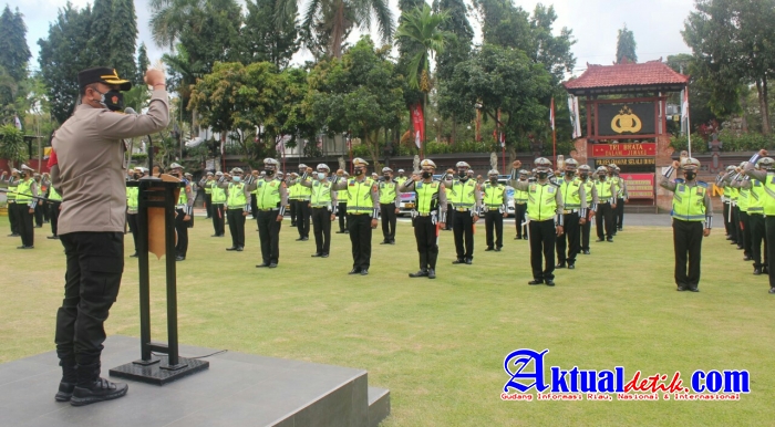 Kapolres Berikan Arahan Khusus Kepada Personel Sat Lantas Polres Gianyar