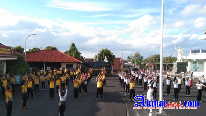 Dalam Menjaga Kebugaran Ditengah Pandemi Covid-19, Personil Polres Karangasem Olahraga di Sabtu Pagi