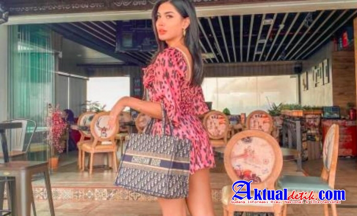 Wanita Cantik, Ponakan Ashanty, Ditangkap di Hotel Nyabu Dengan Pria