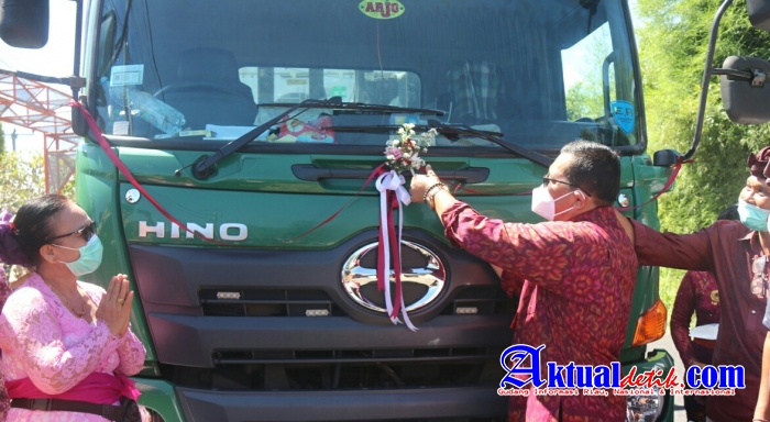 Bupati Sanjaya Lepas Ekspor Perdana Coklat Organik ke Pasar Qatar