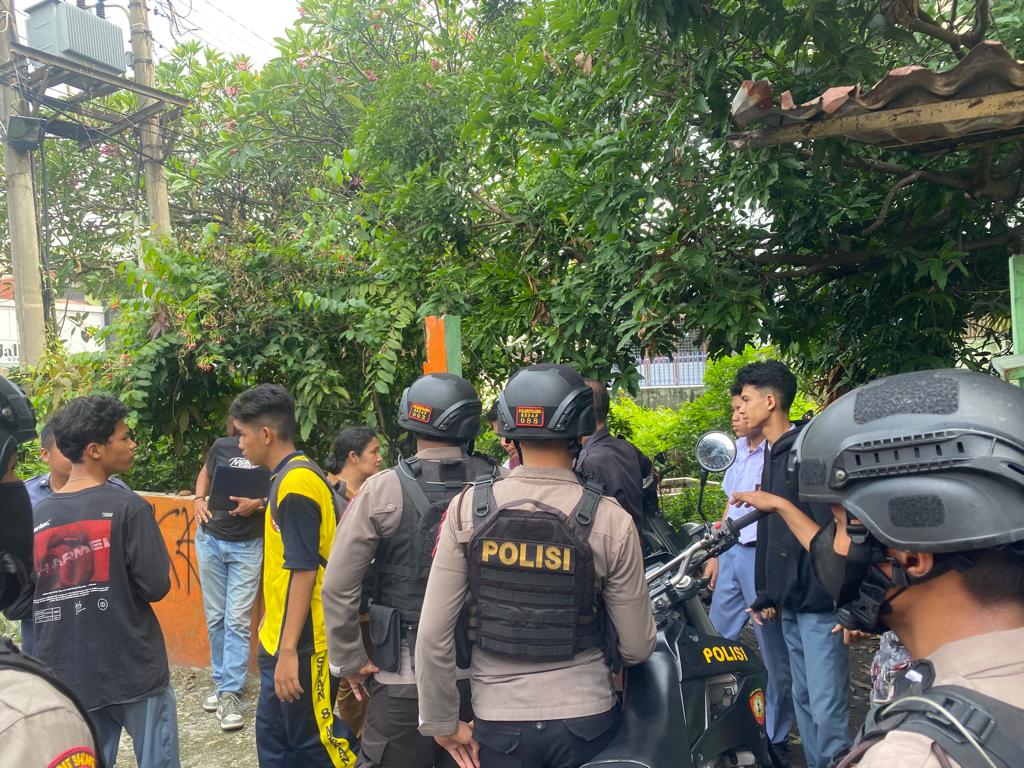 Sat Samapta Polrestabes Medan Lakukan Patroli Antisipasi Tawuran Pelajar Saat Bubarkan Anak Sekolah