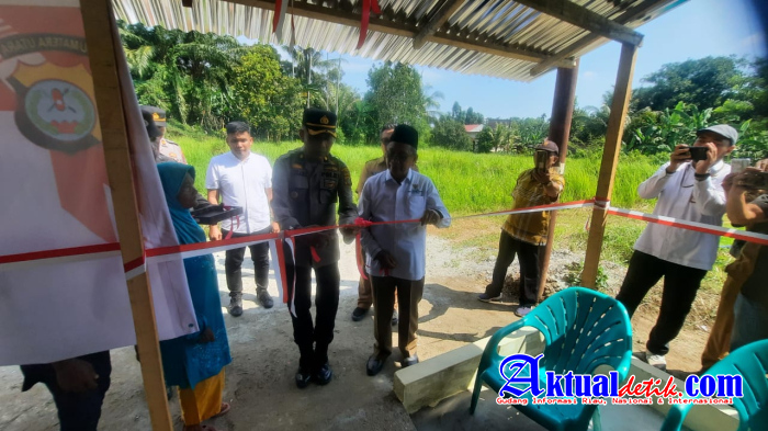 Polres Binjai Serahkan Kunci, Setelah Selesai Dilaksanakan Bedah Rumah