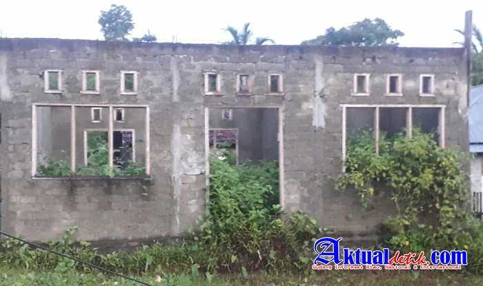 Pembagunan Perpustakaan SD Negeri 199 Jojame Tidak Lurus
