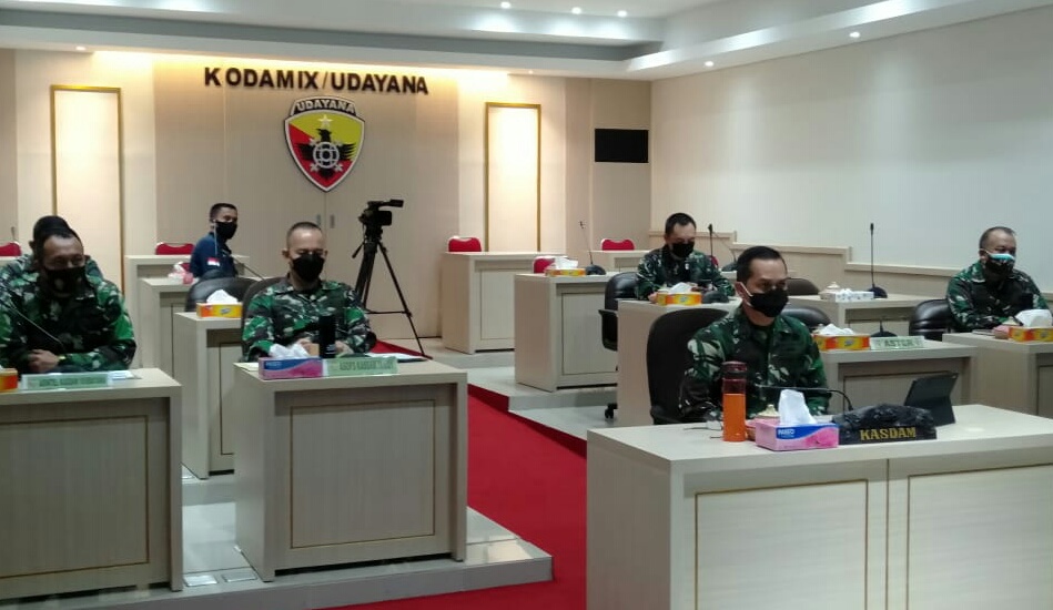 Kasdam IX/Udayana Ikuti Rakor Perkembangan Pelaksanaan PPKM Mikro dan Posko Covid-19