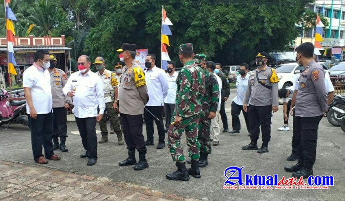 Danrem 045/Gaya Tinjau Vaksinasi di Tiga Lokasi Wilayah Bangka Selatan